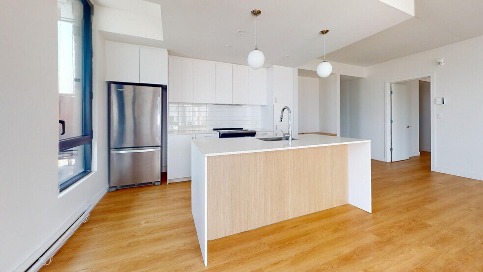 More Photos Of 8405 Pl Saint-Charles, Brossard Apartments For Lease