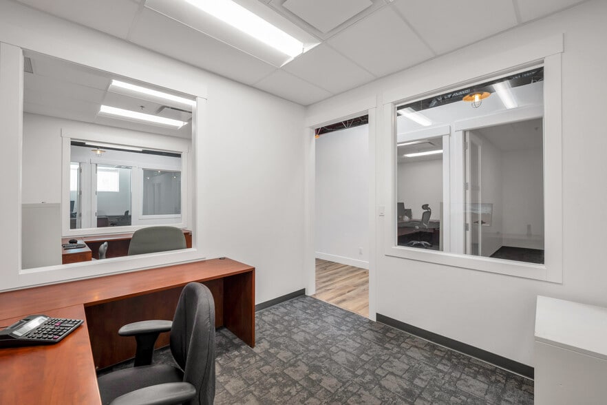 More Photos Of 17750 65A Av, Surrey Showroom For Sale