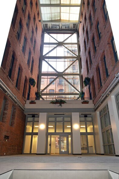 More Photos Of 615 2nd Ave, Seattle Office For Lease