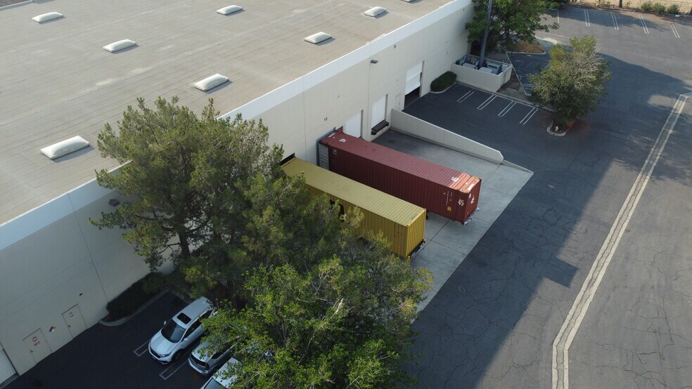 More Photos Of 8747-8807 Rochester Ave, Rancho Cucamonga Distribution For Sale