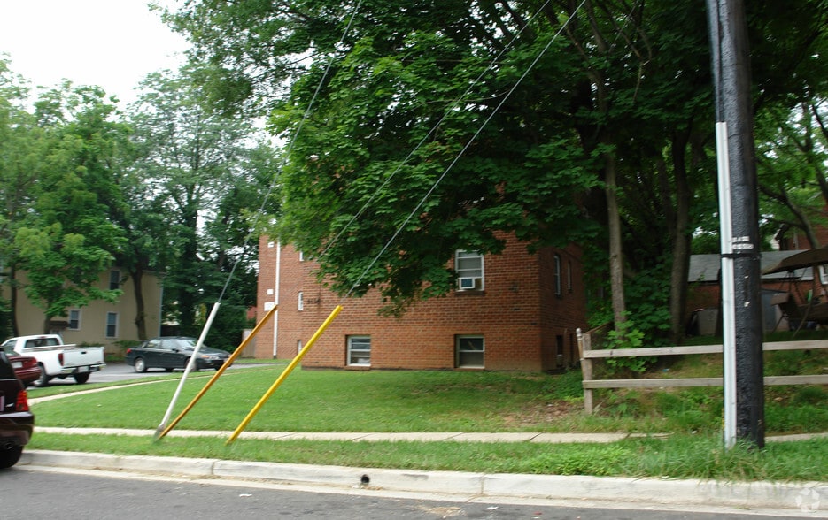 More Photos Of 6124 41st Ave, Hyattsville Apartments For Sale