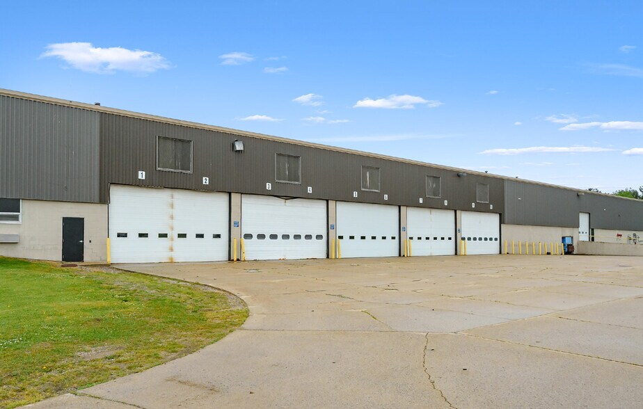 More Photos Of 6677 Beatrice Dr, Kalamazoo Distribution For Lease