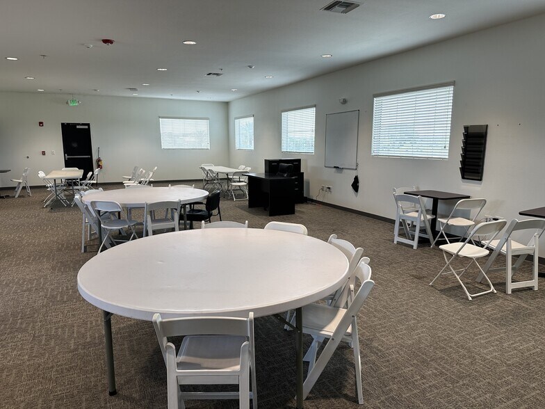 More Photos Of 116 Kenny Blvd, Haines City Loft Creative Space For Sale