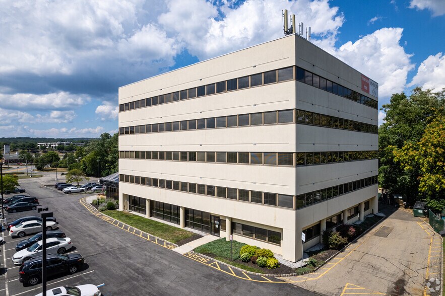 More Photos Of 1055 Parsippany Blvd, Parsippany Office For Lease