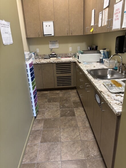 More Photos Of 2525 W Carefree Hwy, Phoenix Medical For Sale