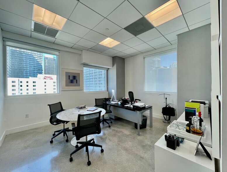 More Photos Of 40 SW 13th St, Miami Office Residential For Lease
