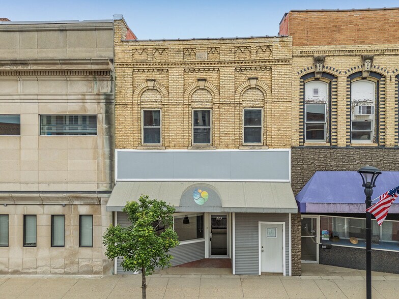 Primary Photo Of 223 E Main St, Reedsburg Storefront Retail Office For Sale