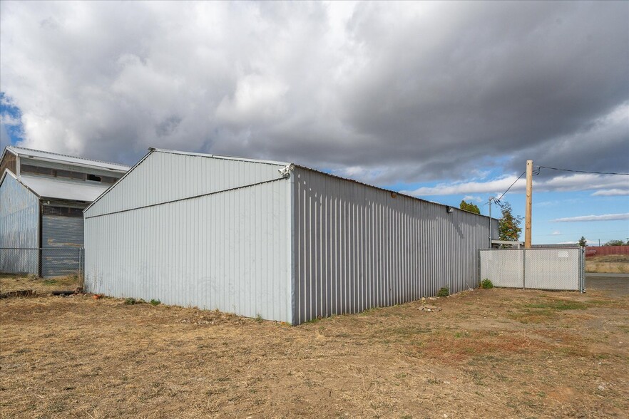 More Photos Of 12825 W 17th Ave, Airway Heights Warehouse For Sale