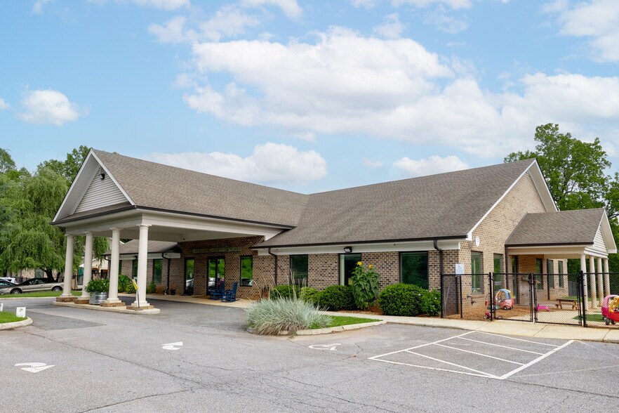 More Photos Of 1071 Woodberry Square Pl, Lynchburg Office For Sale