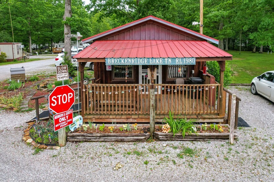 Primary Photo Of Oak Park Cir, Crossville Trailer Camper Park For Sale