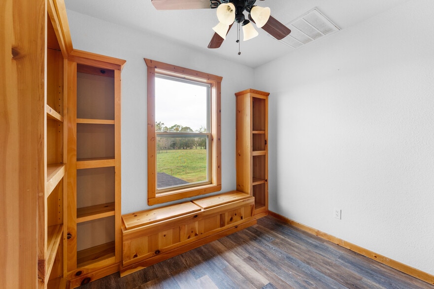 More Photos Of 1204 County Road 215, Berryville Specialty For Sale