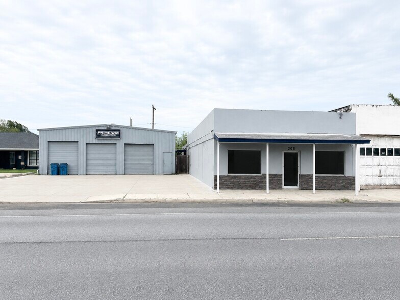 Primary Photo Of 208 N Arroyo Blvd, Los Fresnos Flex For Sale