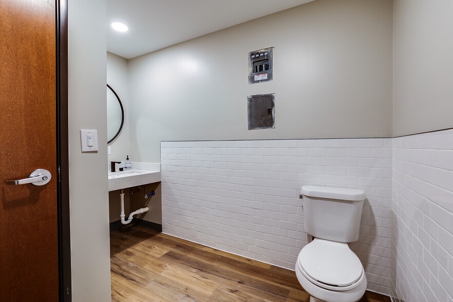 More Photos Of 6720 Dick Price Rd, Mansfield Office For Lease