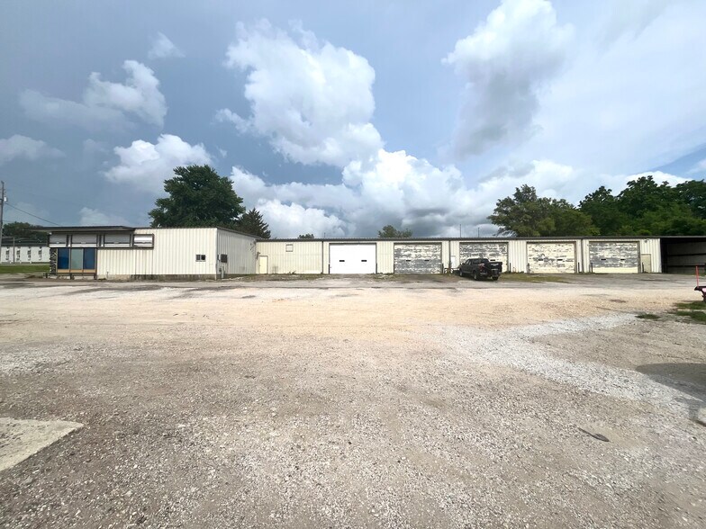 More Photos Of 1709-1713 E 7th St, Atlantic General Retail For Sale