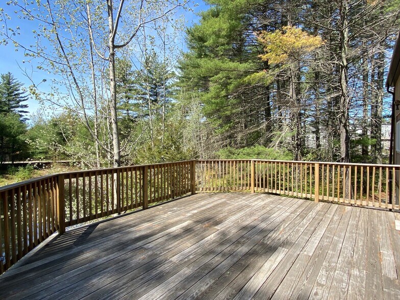 More Photos Of 22 Interstate Dr, Somersworth Office For Lease