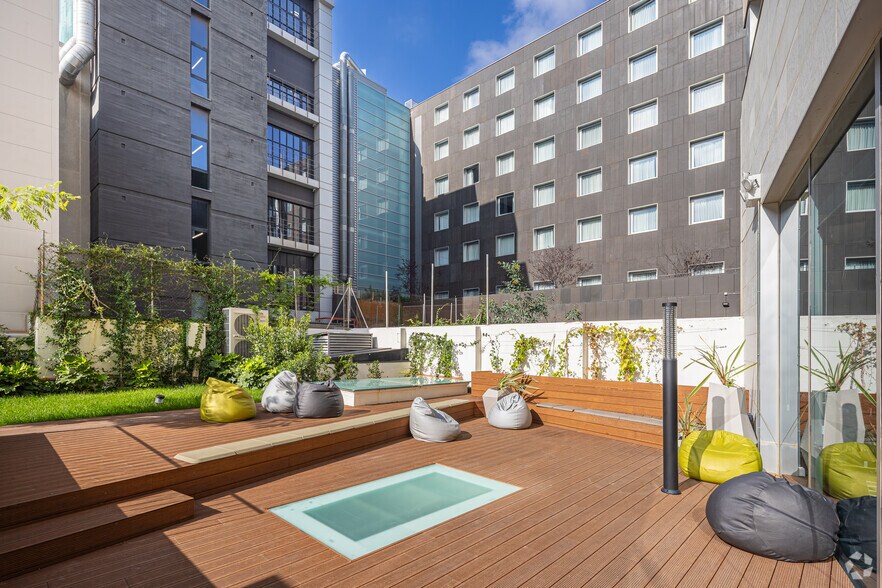 More Photos Of 193-201 Carrer de Pallars, Barcelona Coworking Space