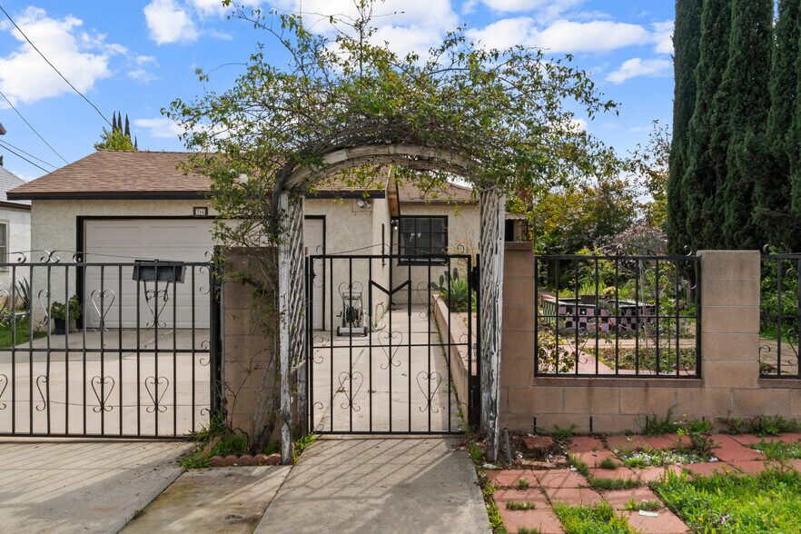 More Photos Of 716 Echandia St, Los Angeles Apartments For Sale