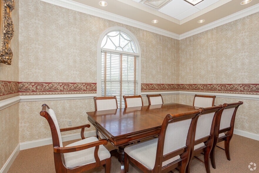 More Photos Of 2421 Brookstone Centre Pky, Columbus Medical For Sale