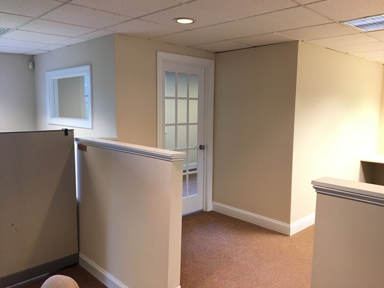 More Photos Of 240 Conestoga Rd, Wayne Office For Lease