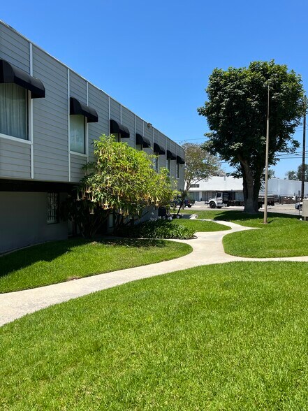 More Photos Of 1126-1140 E Chestnut Ave, Santa Ana Unknown For Lease
