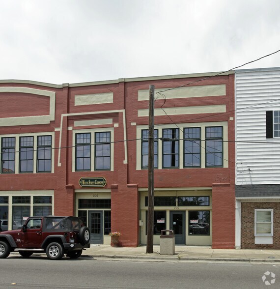 More Photos Of 201-207 N Water St, Elizabeth City Storefront Retail Residential For Sale
