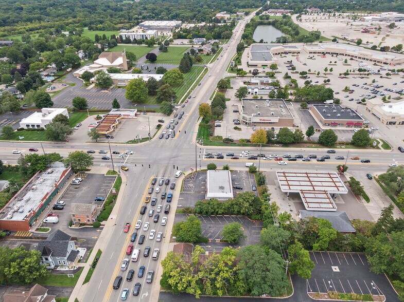 More Photos Of 712 W Main St, West Dundee Medical For Sale