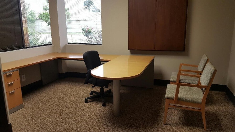 More Photos Of 430 Highway 6 S, Houston Medical For Lease