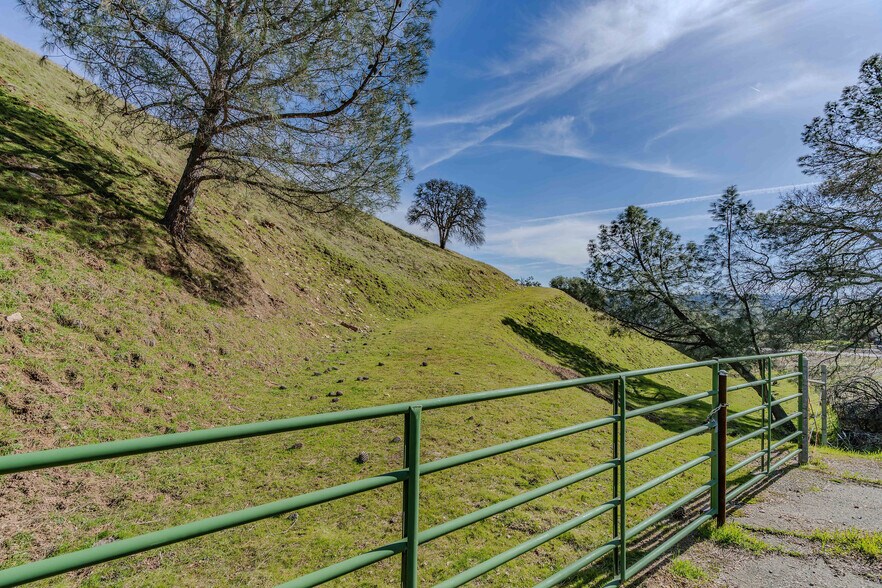 More Photos Of Old Highway 49, Sutter Creek Land For Sale