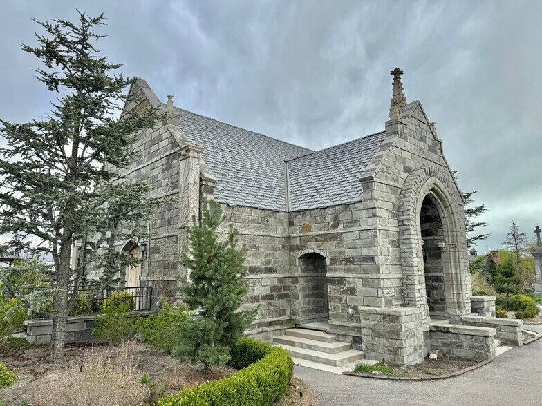 More Photos Of 382 S Evermore Ln, Pleasant Grove Lodge Meeting Hall For Sale