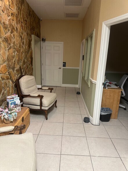 More Photos Of 5105-5239 Manatee Ave, Bradenton General Retail For Sale