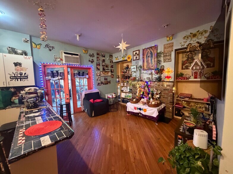 More Photos Of 4810 69th St, Woodside Storefront Retail Residential For Sale