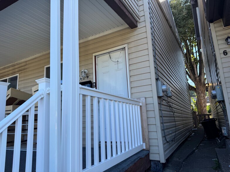 More Photos Of 609 Allegheny Ave, Glassport Apartments For Sale