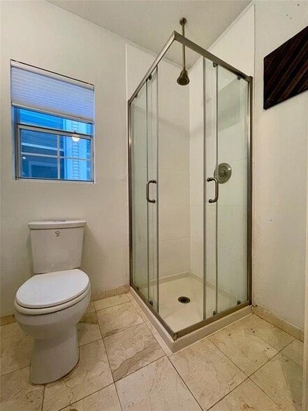 More Photos Of 1148 Northwestern Ave, Austin Specialty For Sale