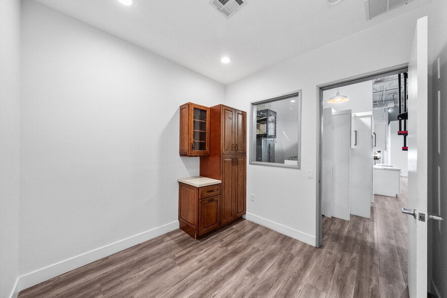 More Photos Of 9630 Research Dr, Irvine Research And Development For Sale