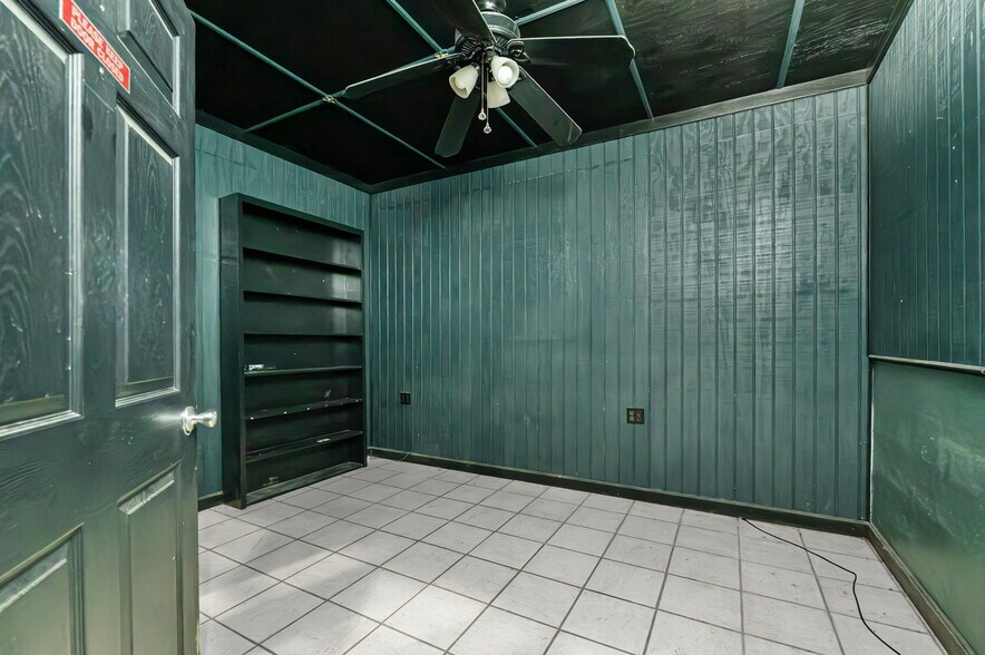 More Photos Of 2412 Usener Rd rd, Fredericksburg Winery Vineyard For Sale