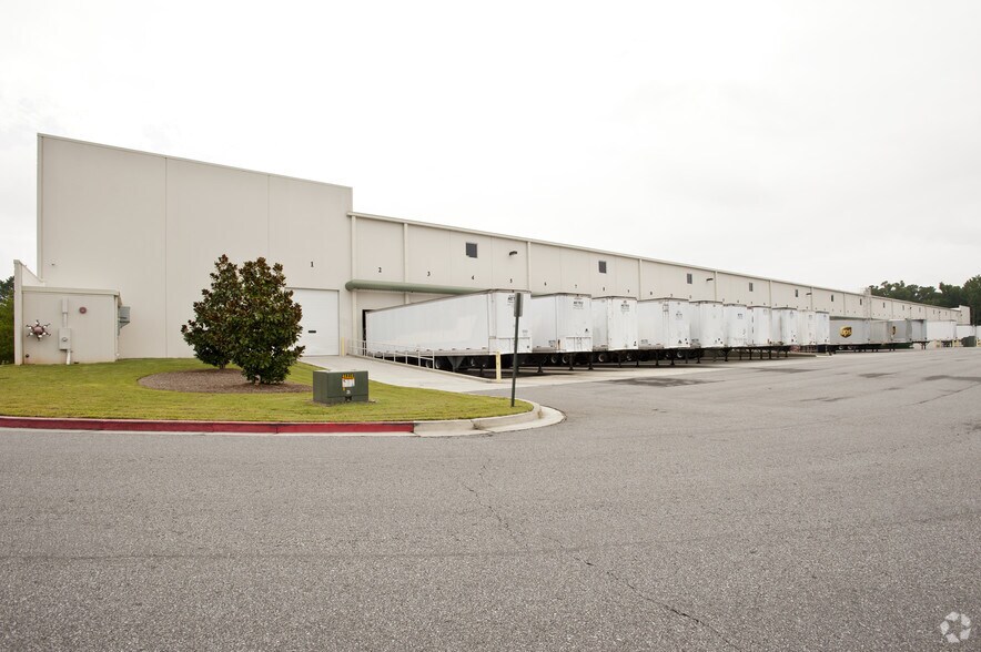 More Photos Of 4190 Jiles Rd, Kennesaw Distribution For Lease