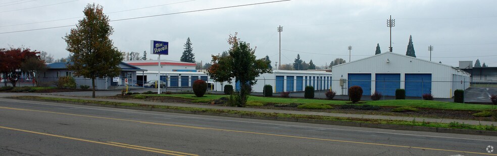 More Photos Of 931 N 1st St, Silverton Self Storage For Sale