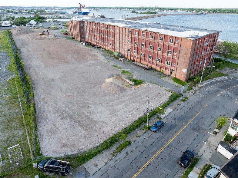 More Photos Of 11 Cove St, New Bedford Manufacturing For Sale