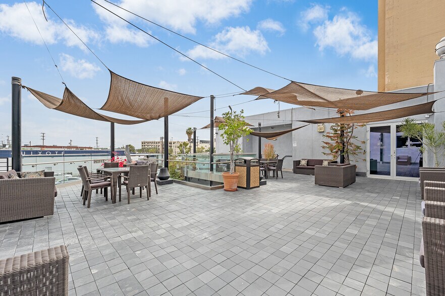 More Photos Of 6350 Santa Monica Blvd, Los Angeles Office For Sale