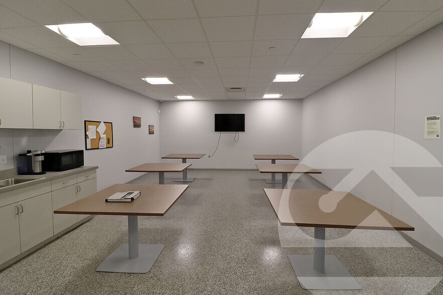 More Photos Of 419 E Pinconning Rd, Pinconning Warehouse For Sale