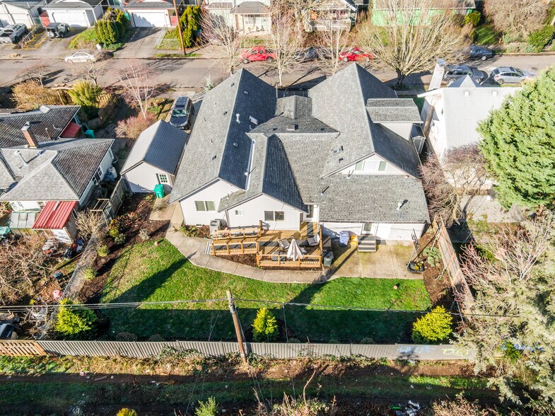 More Photos Of 3552 SE 65th Ave, Portland Skilled Nursing Facility For Sale