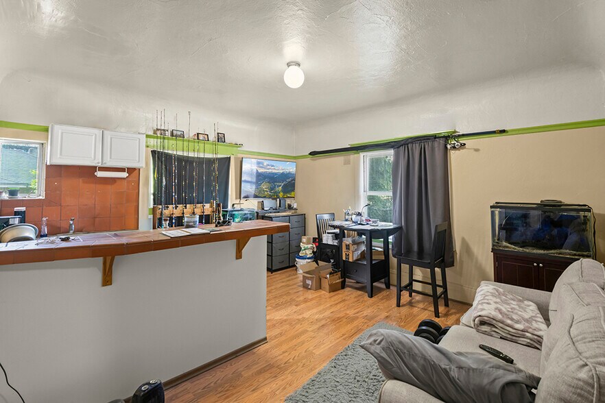 More Photos Of 330 Athol Ave, Oakland Apartments For Sale