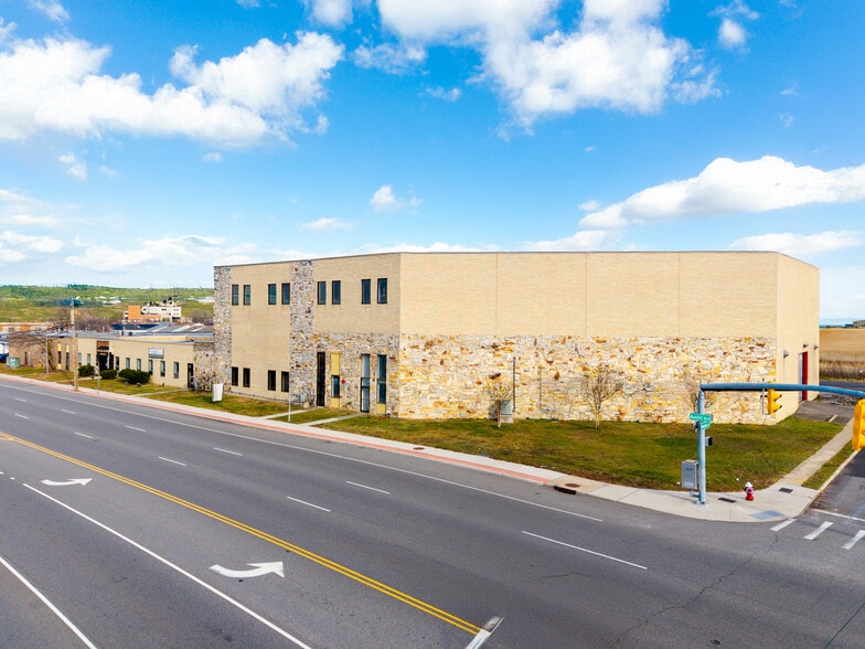 Primary Photo Of 3949 Austin Blvd, Island Park Warehouse For Sale