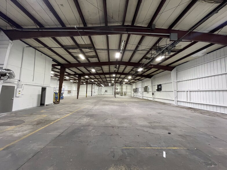 More Photos Of 1030 S 86th St, Tampa Manufacturing For Sale
