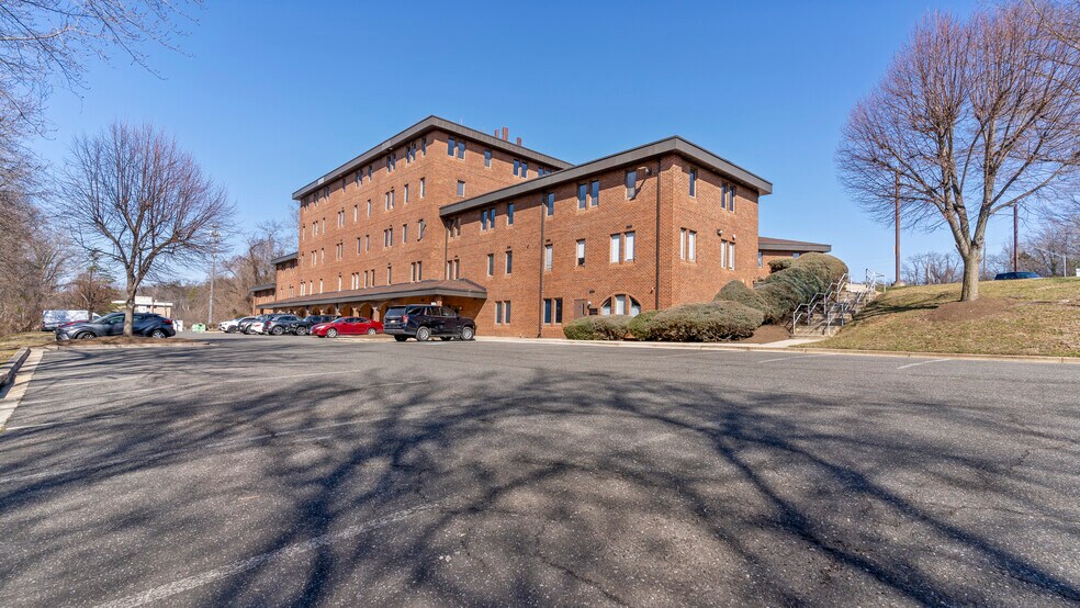 More Photos Of 10903 Indian Head Hwy, Fort Washington Office For Sale