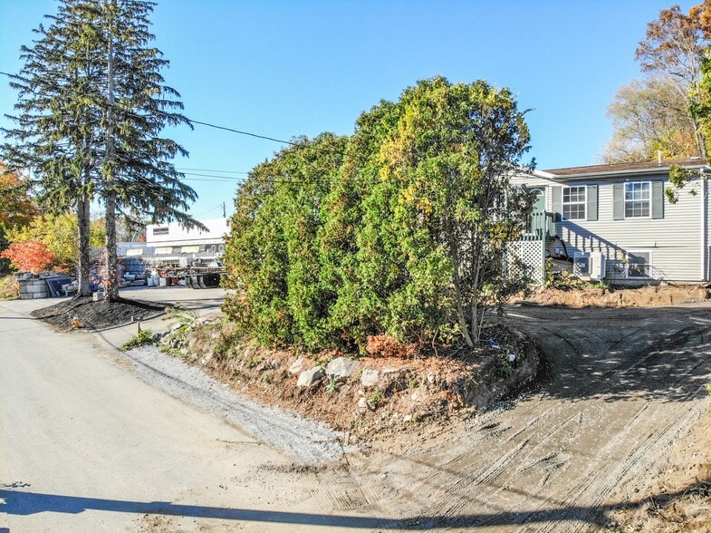 More Photos Of 25 Popes Ln, Danvers Flex For Sale