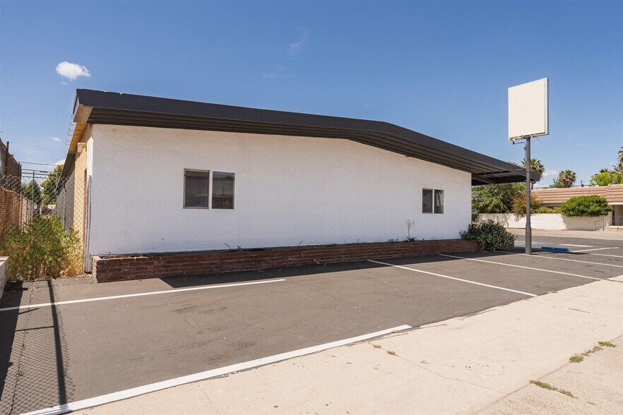 More Photos Of 1312 Robertson Blvd, Chowchilla Religious Facility For Sale