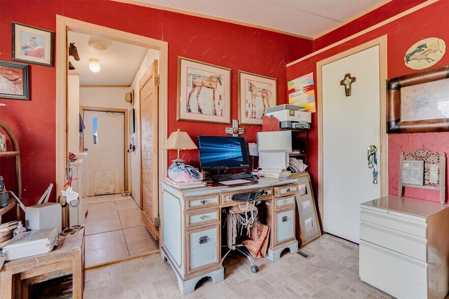 More Photos Of 3007 County Road 303, Jarrell Specialty For Sale