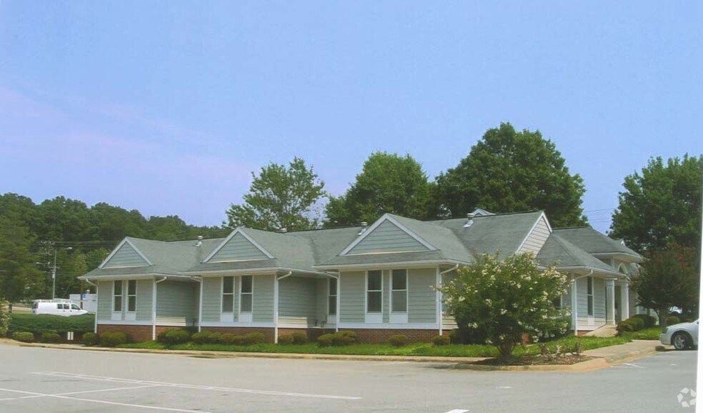 More Photos Of 5285 N Roxboro St, Durham Office For Sale