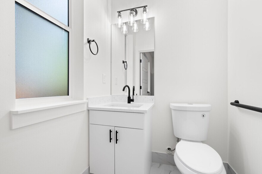 More Photos Of 1801 SE Brookwood Ave, Hillsboro Specialty For Sale